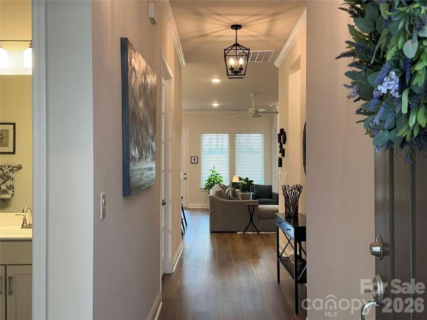 1104 Idyllic Lane, Waxhaw, NC 28173.  MLS# CAR4340433, YatesRealty ID 4658. Front Hallway Entry