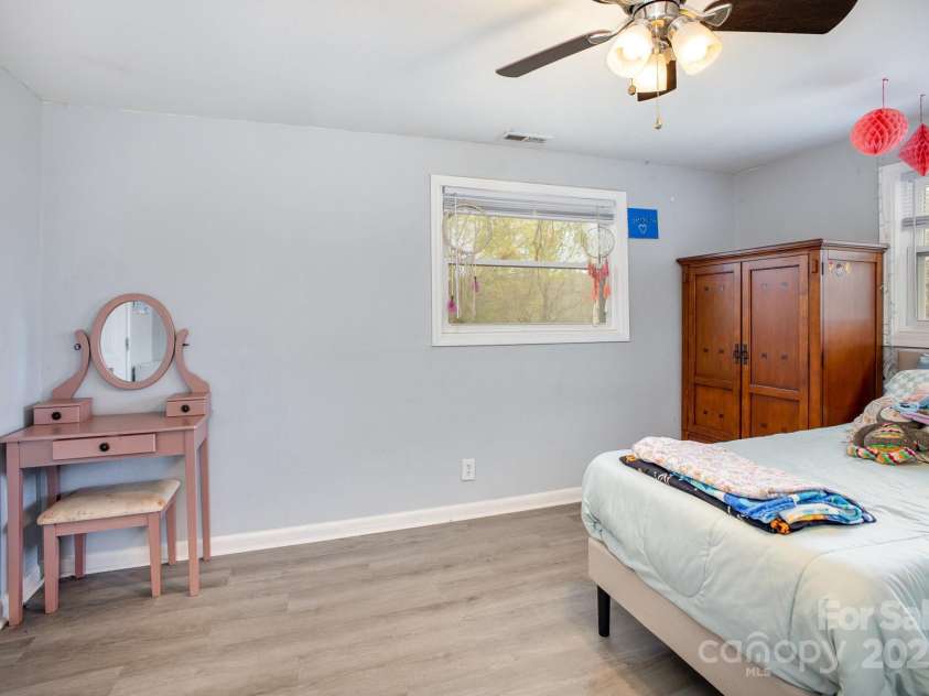 217 Cedarhurst Lane, Clover, SC 29710.  MLS# CAR4240537, YatesRealty ID 4658. 