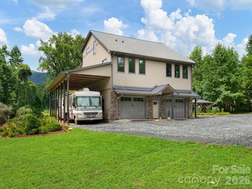 364 Hallelujah Hill Lane, Columbus, NC 28722.  MLS# CAR4411704, YatesRealty ID 46581. 