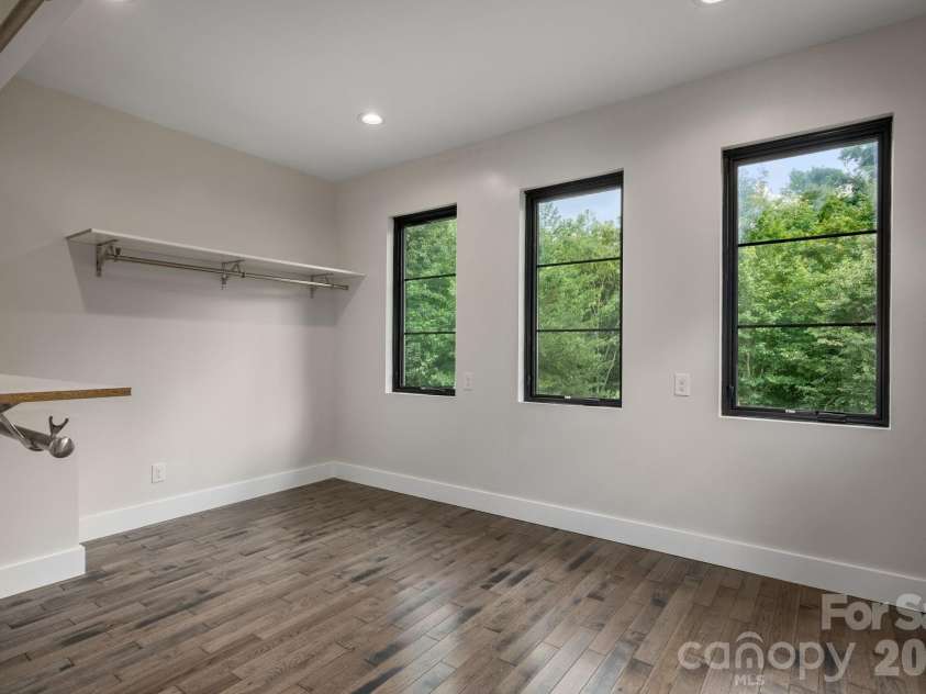 364 Hallelujah Hill Lane, Columbus, NC 28722.  MLS# CAR4411704, YatesRealty ID 46581. 
