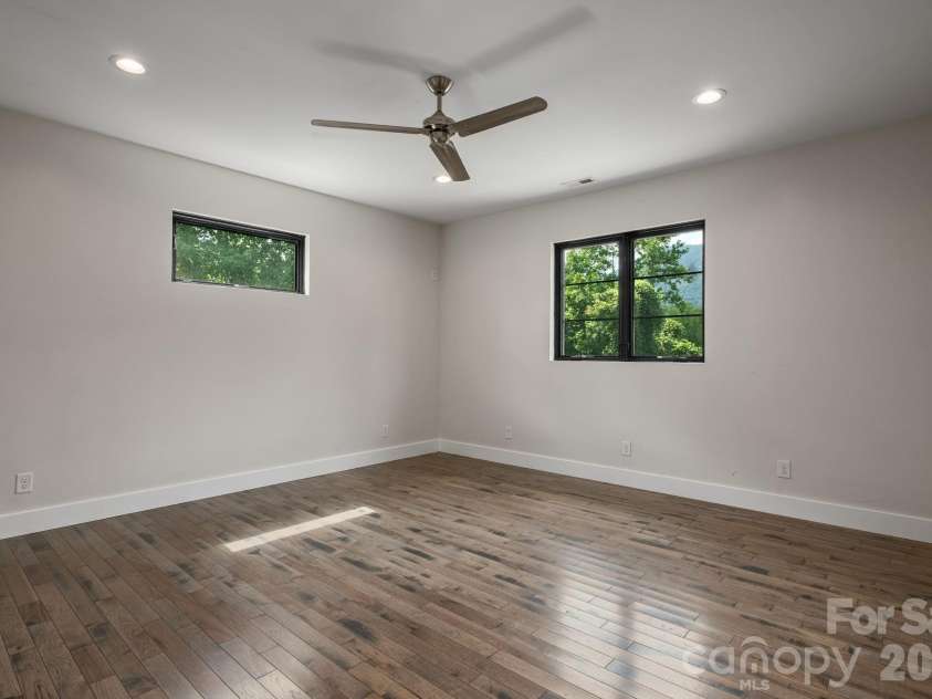 364 Hallelujah Hill Lane, Columbus, NC 28722.  MLS# CAR4411704, YatesRealty ID 46581. 