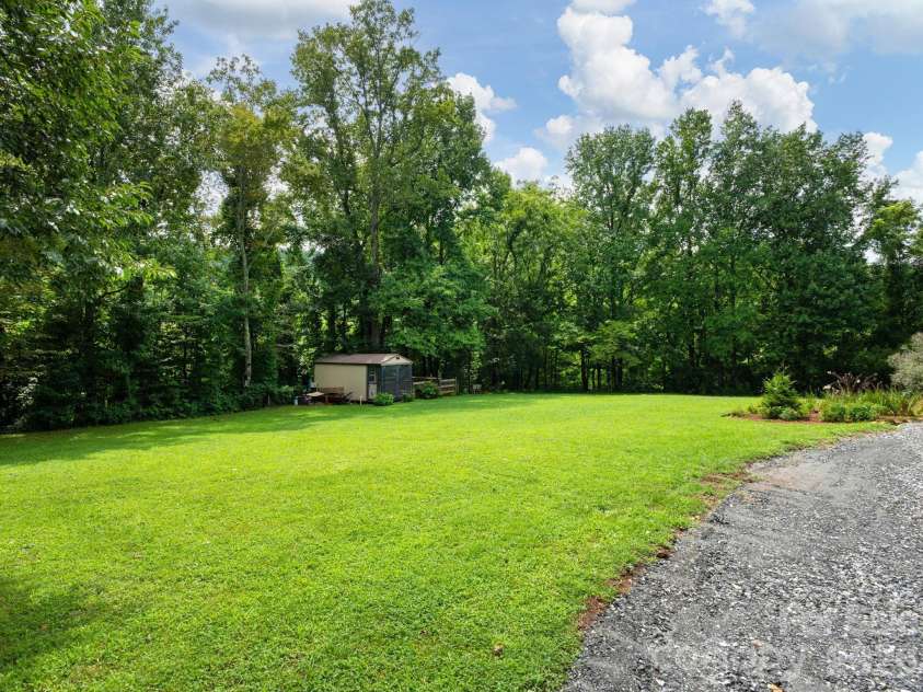 364 Hallelujah Hill Lane, Columbus, NC 28722.  MLS# CAR4411704, YatesRealty ID 46581. 