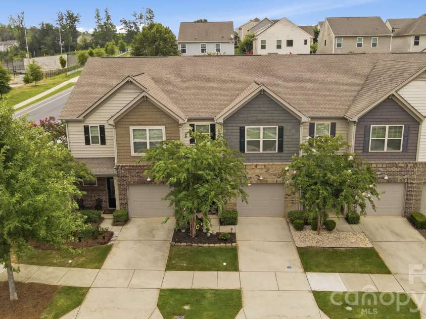 509 Common Raven Court, Fort Mill, SC 29715.  MLS# CAR4415596, YatesRealty ID 46582. Aerial view