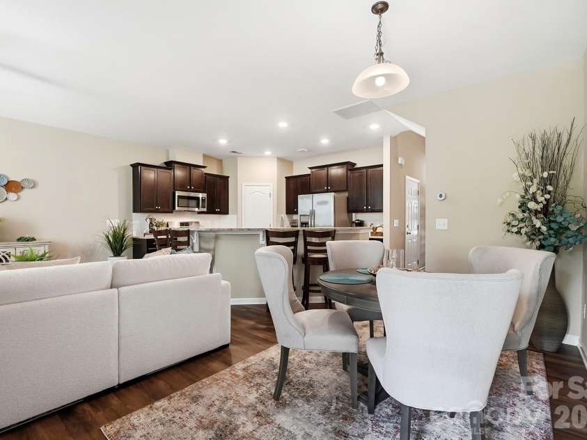 509 Common Raven Court, Fort Mill, SC 29715.  MLS# CAR4415596, YatesRealty ID 46582. Dining area