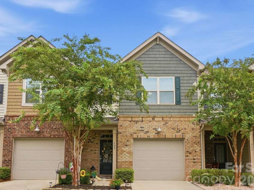 509 Common Raven Court, Fort Mill, SC 29715.  MLS# CAR4415596, YatesRealty ID 46582. Front View