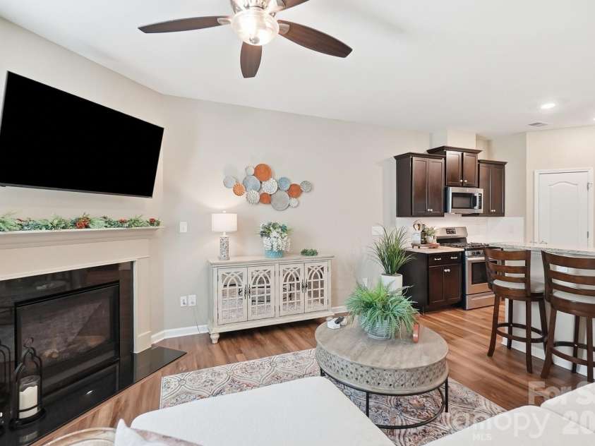 509 Common Raven Court, Fort Mill, SC 29715.  MLS# CAR4415596, YatesRealty ID 46582. Great Room