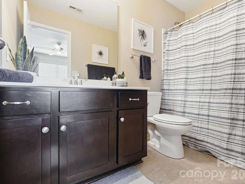 509 Common Raven Court, Fort Mill, SC 29715.  MLS# CAR4415596, YatesRealty ID 46582. Secondary bath