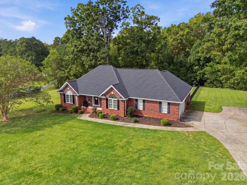 5100 Basswood Drive, Concord, NC 28025.  MLS# CAR4430796, YatesRealty ID 46583. 