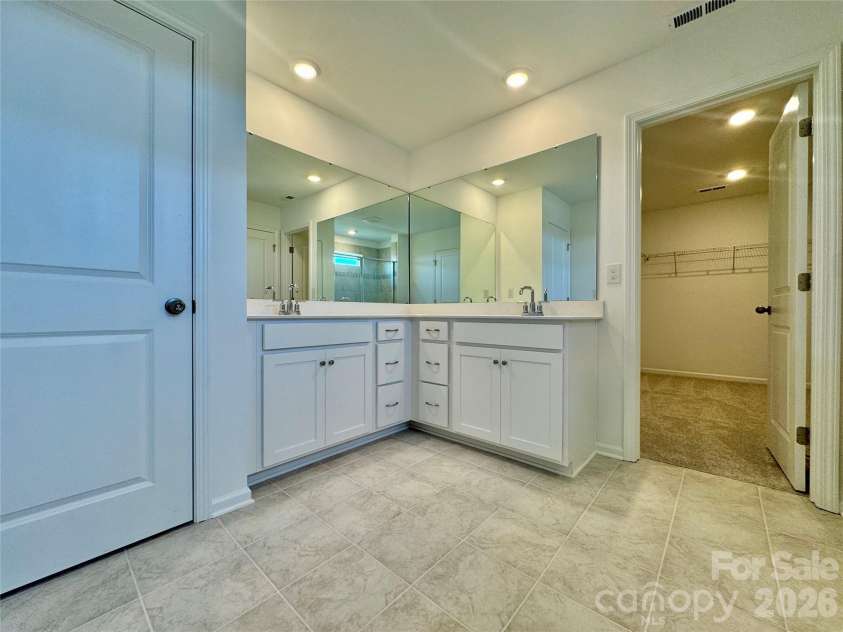 1621 Grassy Knoll Trail, Maiden, NC 28650.  MLS# CAR4417802, YatesRealty ID 46584. 