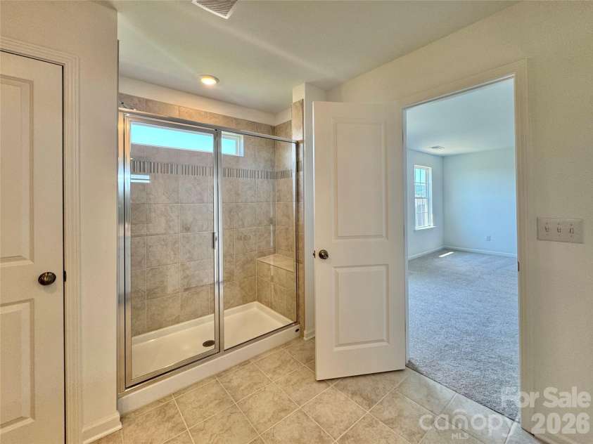 1621 Grassy Knoll Trail, Maiden, NC 28650.  MLS# CAR4417802, YatesRealty ID 46584. 