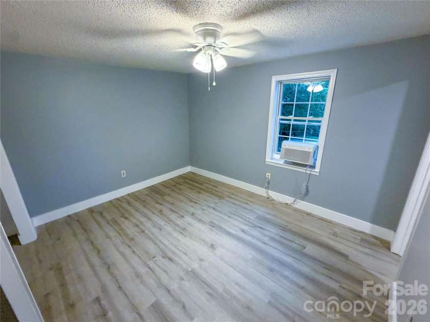 107 Drake Street, Gastonia, NC 28052.  MLS# CAR4417894, YatesRealty ID 46587. 