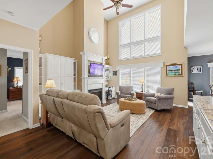 233 Lake View Place, Jefferson, NC 28640.  MLS# CAR4363025, YatesRealty ID 46588. 