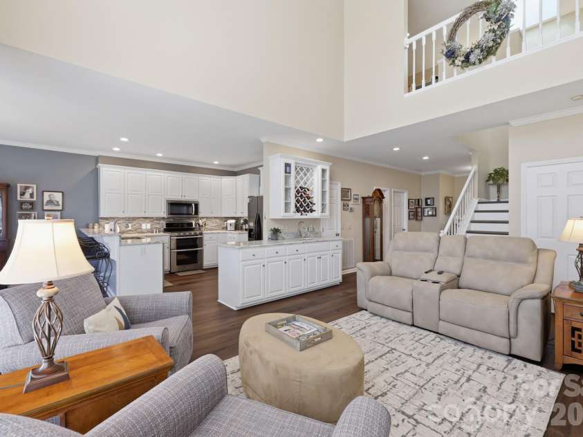 233 Lake View Place, Jefferson, NC 28640.  MLS# CAR4363025, YatesRealty ID 46588. 