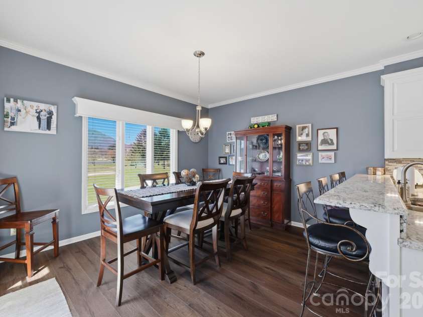 233 Lake View Place, Jefferson, NC 28640.  MLS# CAR4363025, YatesRealty ID 46588. 