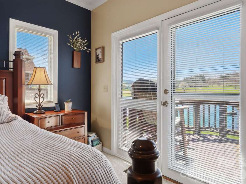 233 Lake View Place, Jefferson, NC 28640.  MLS# CAR4363025, YatesRealty ID 46588. 