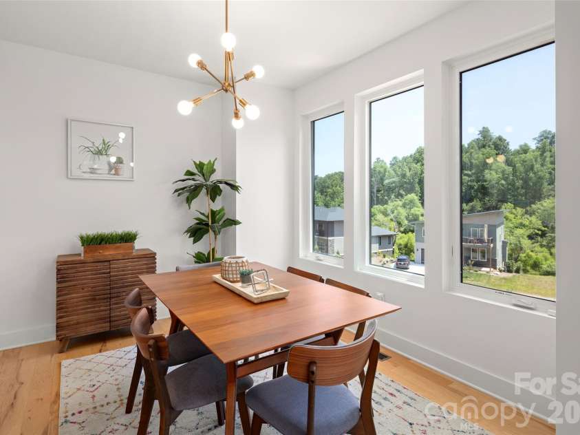 303 Iron Ridge Loop, Asheville, NC 28806.  MLS# CAR4353423, YatesRealty ID 4659. Dining