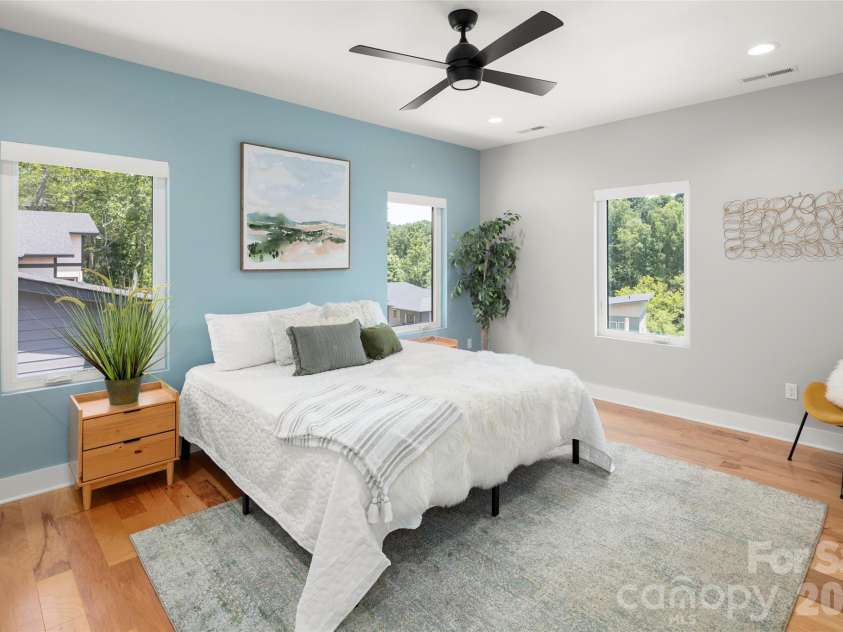 303 Iron Ridge Loop, Asheville, NC 28806.  MLS# CAR4353423, YatesRealty ID 4659. Priamry Bedroom