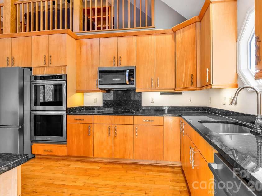 739 Mccanless Creek Drive, Marion, NC 28752.  MLS# CAR4336333, YatesRealty ID 4659. 