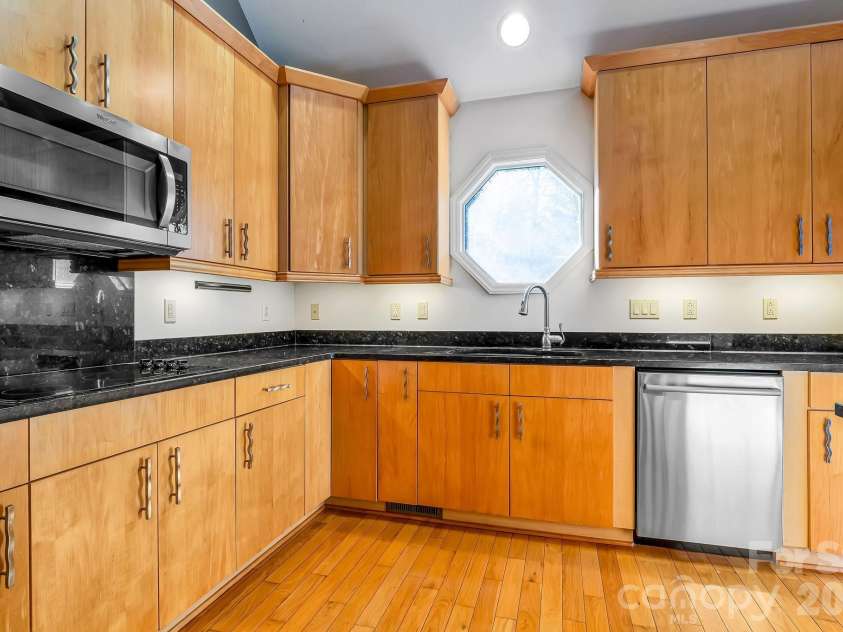 739 Mccanless Creek Drive, Marion, NC 28752.  MLS# CAR4336333, YatesRealty ID 4659. 