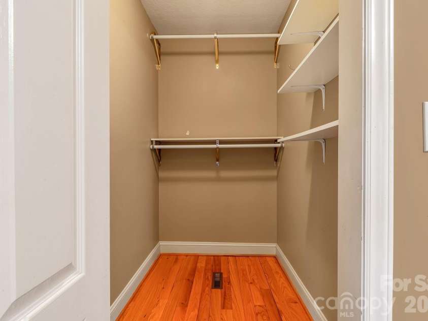 739 Mccanless Creek Drive, Marion, NC 28752.  MLS# CAR4336333, YatesRealty ID 4659. 