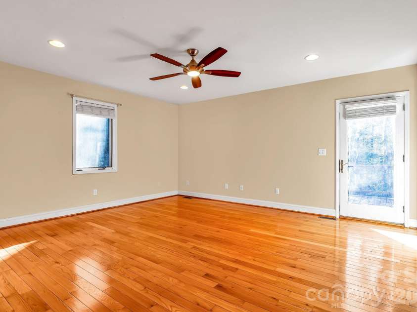 739 Mccanless Creek Drive, Marion, NC 28752.  MLS# CAR4336333, YatesRealty ID 4659. 