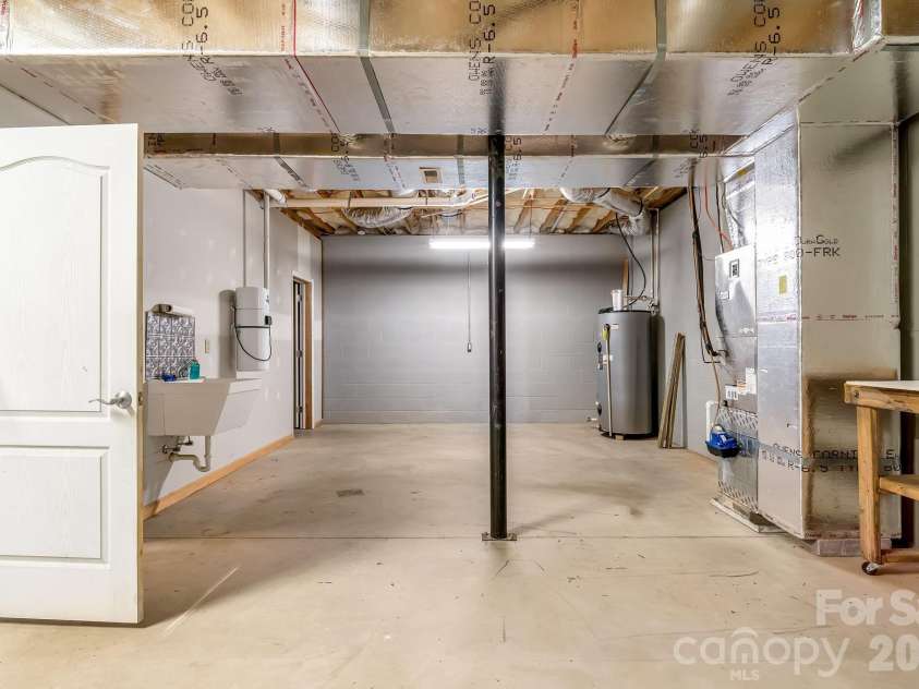 739 Mccanless Creek Drive, Marion, NC 28752.  MLS# CAR4336333, YatesRealty ID 4659. 