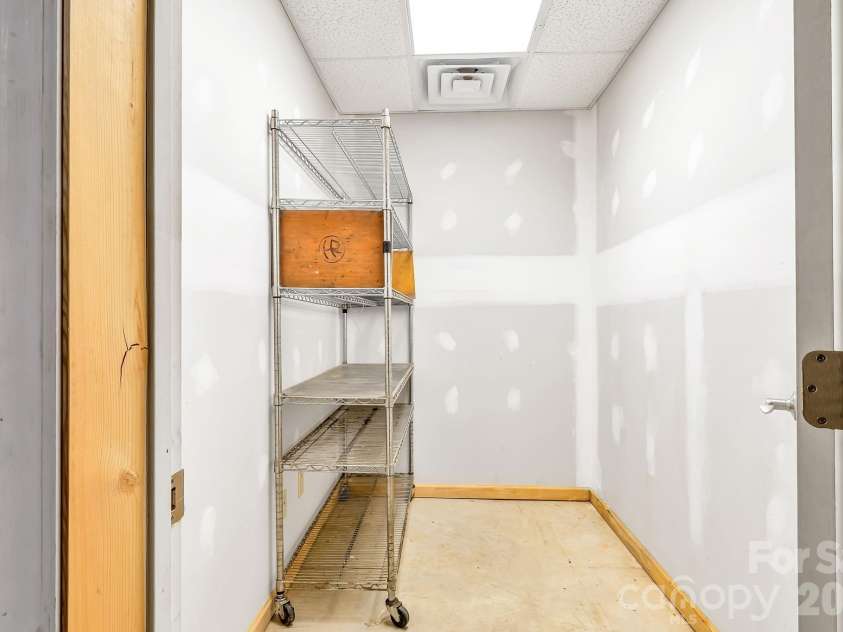 739 Mccanless Creek Drive, Marion, NC 28752.  MLS# CAR4336333, YatesRealty ID 4659. 