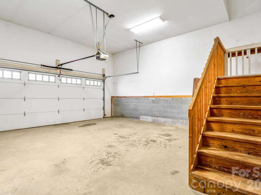 739 Mccanless Creek Drive, Marion, NC 28752.  MLS# CAR4336333, YatesRealty ID 4659. 