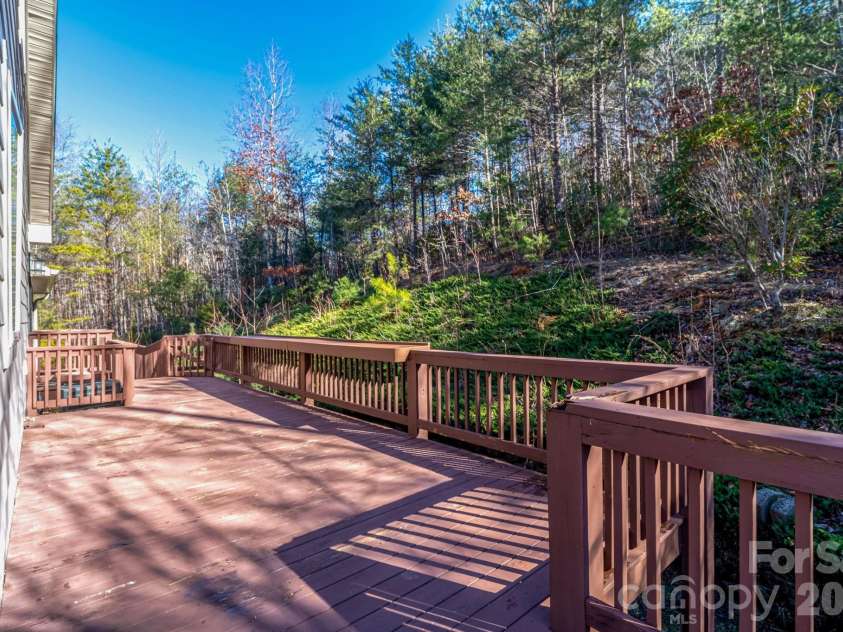 739 Mccanless Creek Drive, Marion, NC 28752.  MLS# CAR4336333, YatesRealty ID 4659. 