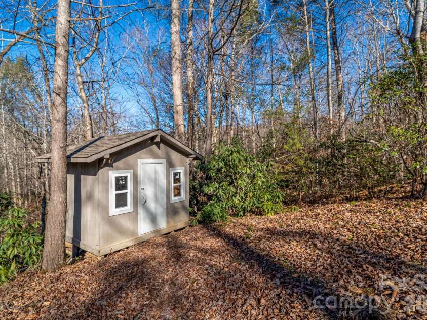 739 Mccanless Creek Drive, Marion, NC 28752.  MLS# CAR4336333, YatesRealty ID 4659. 