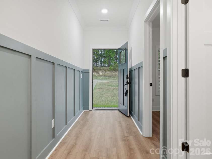 205 Shadowbrook Way, Kershaw, SC 29020.  MLS# CAR4417898, YatesRealty ID 46590. Front Ent