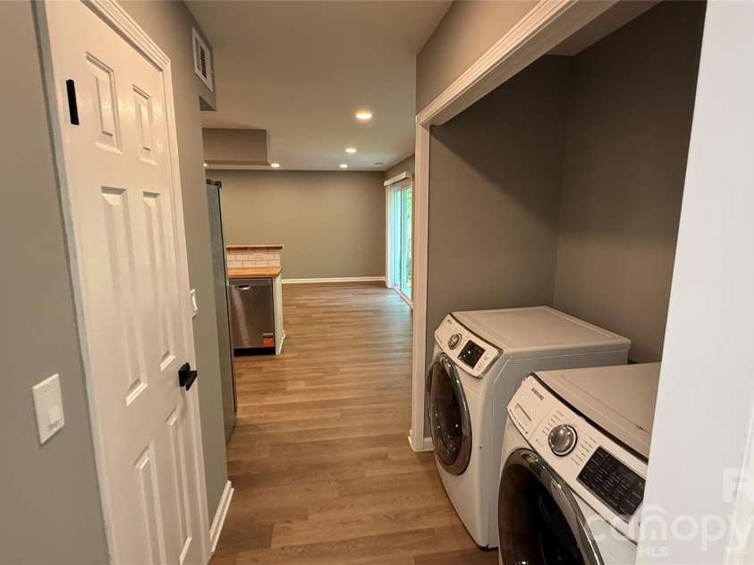 7725 Batavia Lane, Charlotte, NC 28213.  MLS# CAR4417906, YatesRealty ID 46595. 