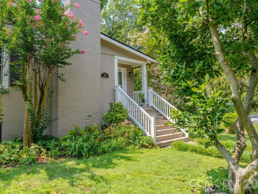 261 Forest Hill Drive, Asheville, NC 28803.  MLS# CAR4410429, YatesRealty ID 46596. 