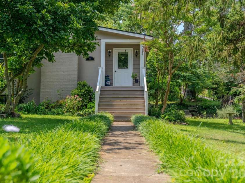 261 Forest Hill Drive, Asheville, NC 28803.  MLS# CAR4410429, YatesRealty ID 46596. 