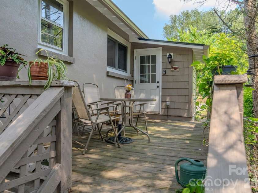261 Forest Hill Drive, Asheville, NC 28803.  MLS# CAR4410429, YatesRealty ID 46596. 