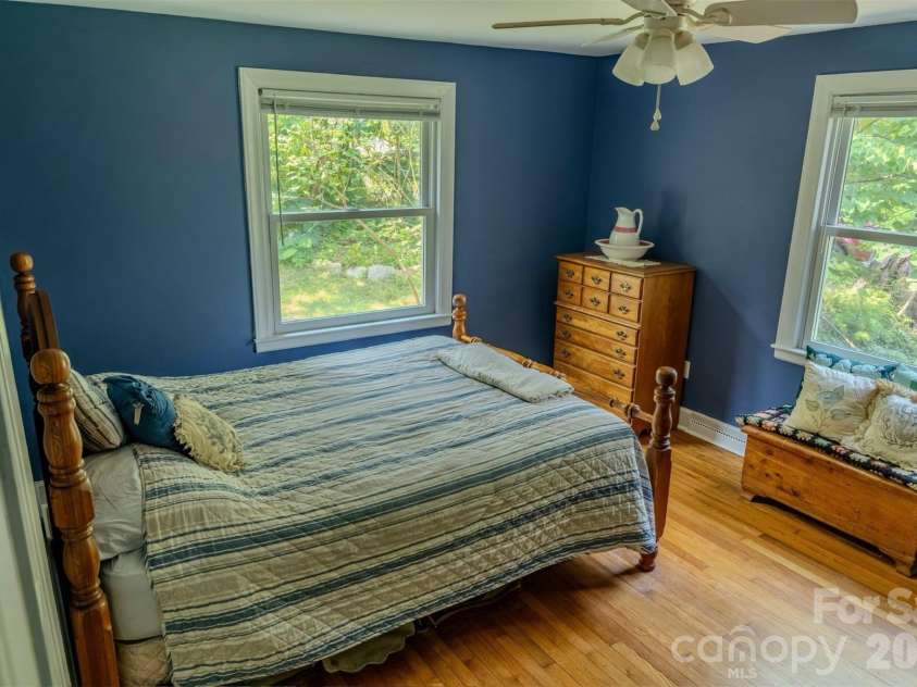 261 Forest Hill Drive, Asheville, NC 28803.  MLS# CAR4410429, YatesRealty ID 46596. 