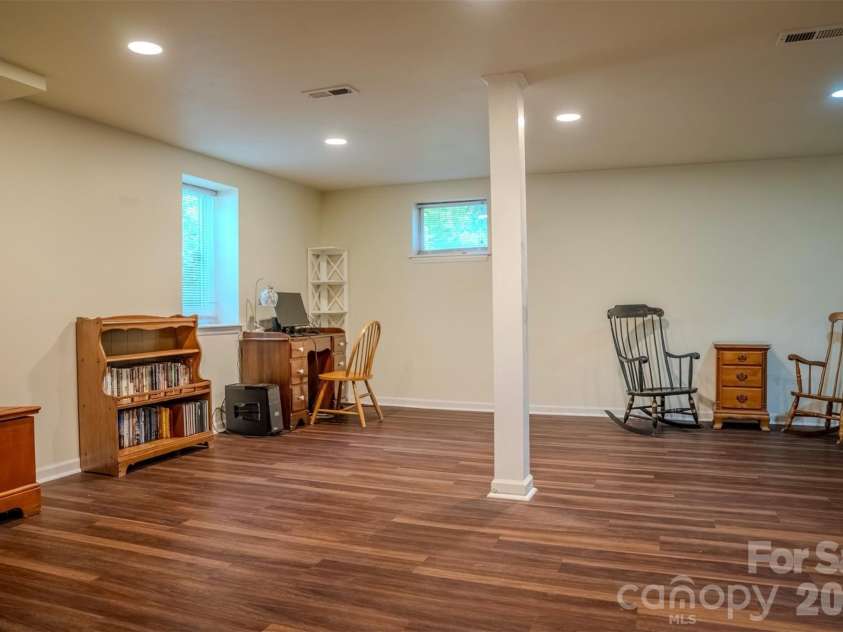 261 Forest Hill Drive, Asheville, NC 28803.  MLS# CAR4410429, YatesRealty ID 46596. 