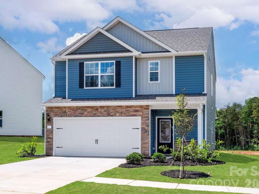 8126 Cravat Court, Charlotte, NC 28215.  MLS# CAR4410037, YatesRealty ID 46598. 