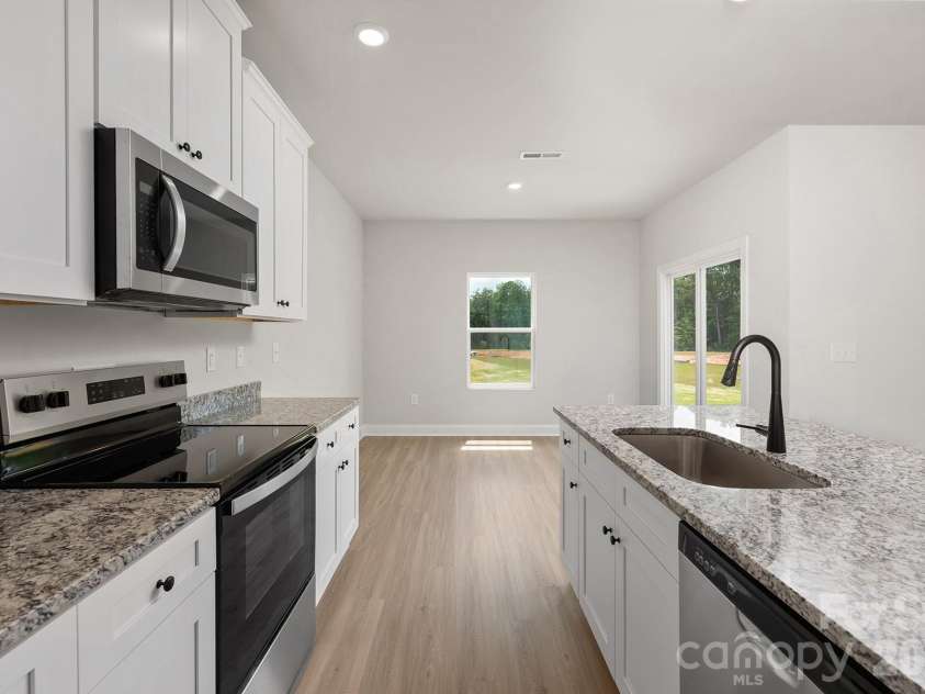 8126 Cravat Court, Charlotte, NC 28215.  MLS# CAR4410037, YatesRealty ID 46598. 