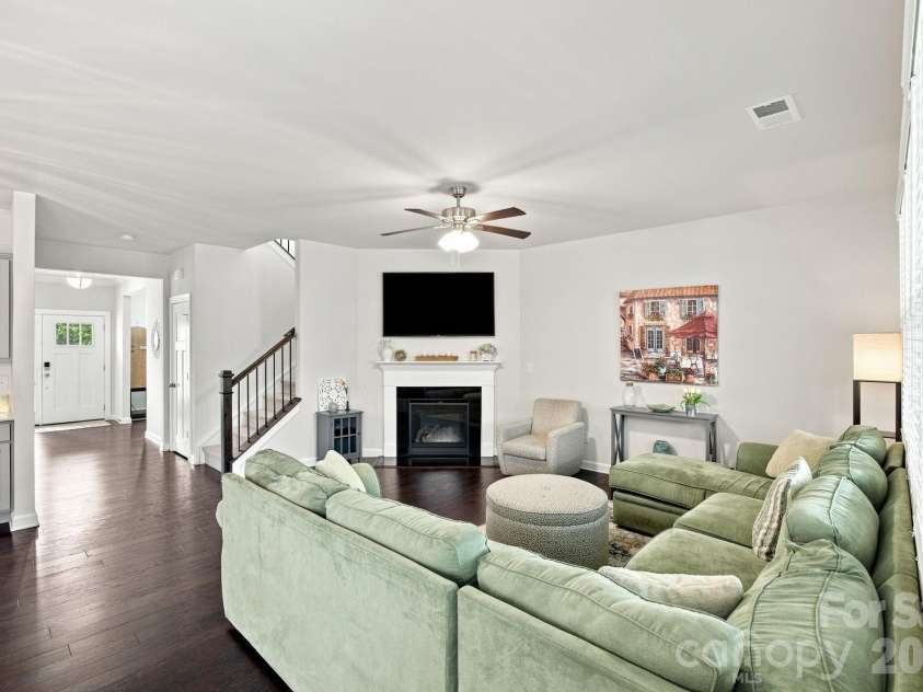 11810 Westbranch Parkway, Davidson, NC 28036.  MLS# CAR4406846, YatesRealty ID 46599. 