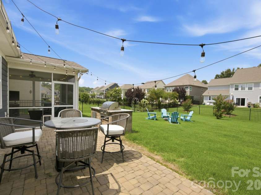 11810 Westbranch Parkway, Davidson, NC 28036.  MLS# CAR4406846, YatesRealty ID 46599. 