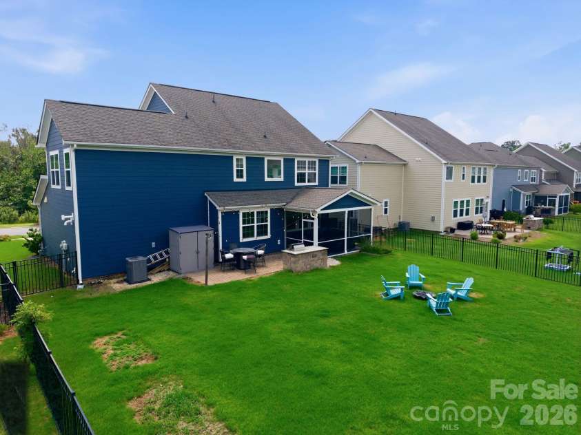 11810 Westbranch Parkway, Davidson, NC 28036.  MLS# CAR4406846, YatesRealty ID 46599. 