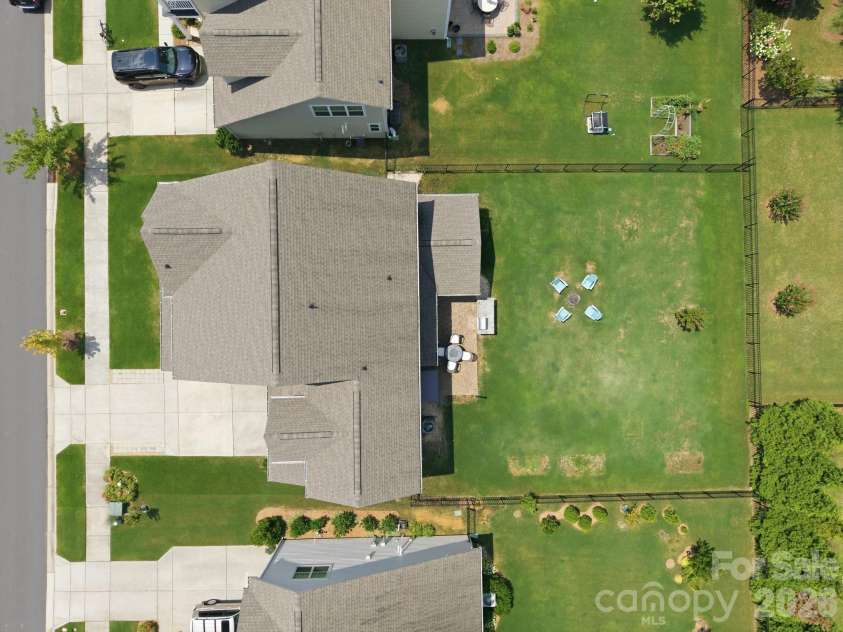 11810 Westbranch Parkway, Davidson, NC 28036.  MLS# CAR4406846, YatesRealty ID 46599. 