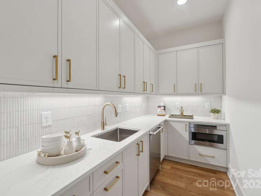 213 Crest Court, Weddington, NC 28104.  MLS# CAR4267201, YatesRealty ID 466. 