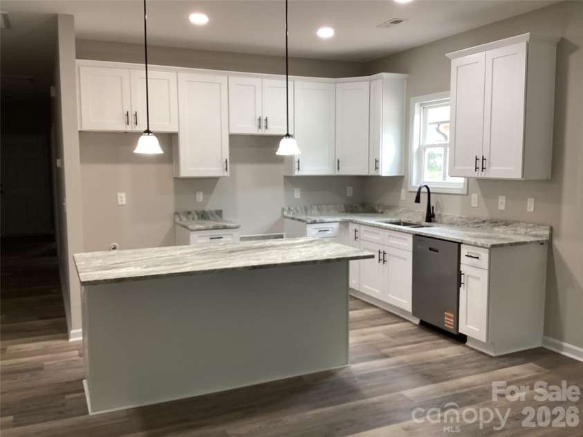 2540 Jake Alexander Boulevard, Salisbury, NC 28146.  MLS# CAR4270742, YatesRealty ID 466. Kitchen/greatroom 