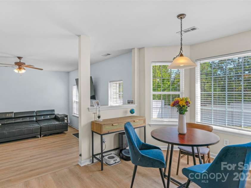 11407 Sidney crest Avenue, Charlotte, NC 28213.  MLS# CAR4177575, YatesRealty ID 4660. 