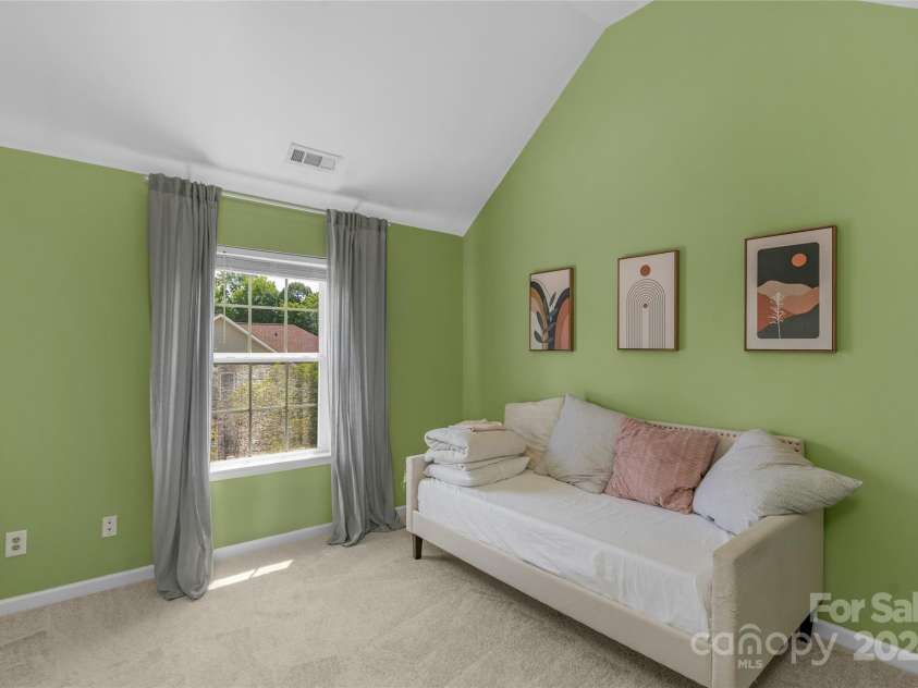 11407 Sidney crest Avenue, Charlotte, NC 28213.  MLS# CAR4177575, YatesRealty ID 4660. 