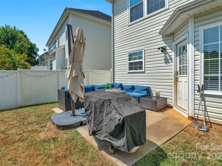 11407 Sidney crest Avenue, Charlotte, NC 28213.  MLS# CAR4177575, YatesRealty ID 4660. 