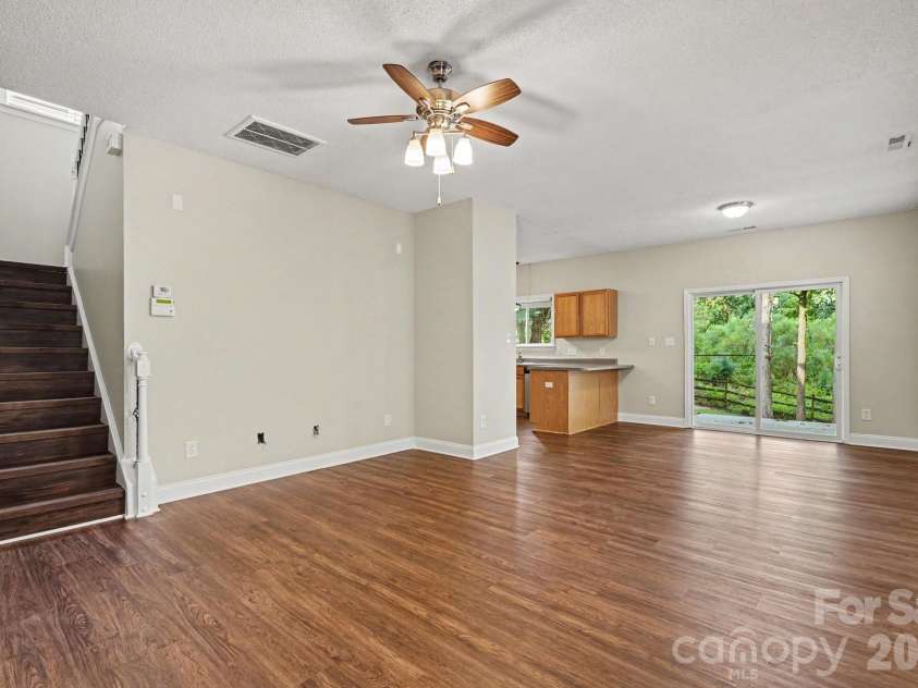 13634 Riding Hill Avenue, Charlotte, NC 28213.  MLS# CAR4413541, YatesRealty ID 46601. 