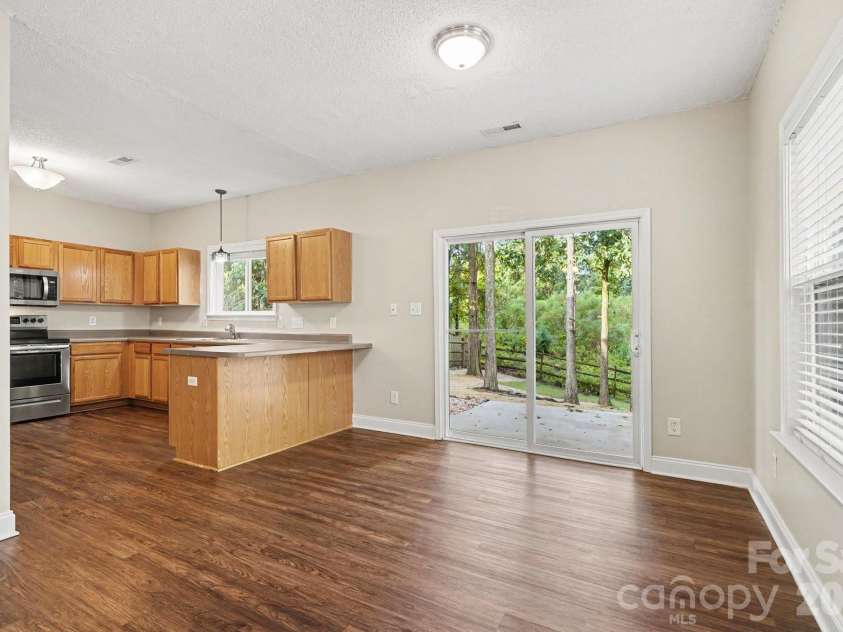 13634 Riding Hill Avenue, Charlotte, NC 28213.  MLS# CAR4413541, YatesRealty ID 46601. 